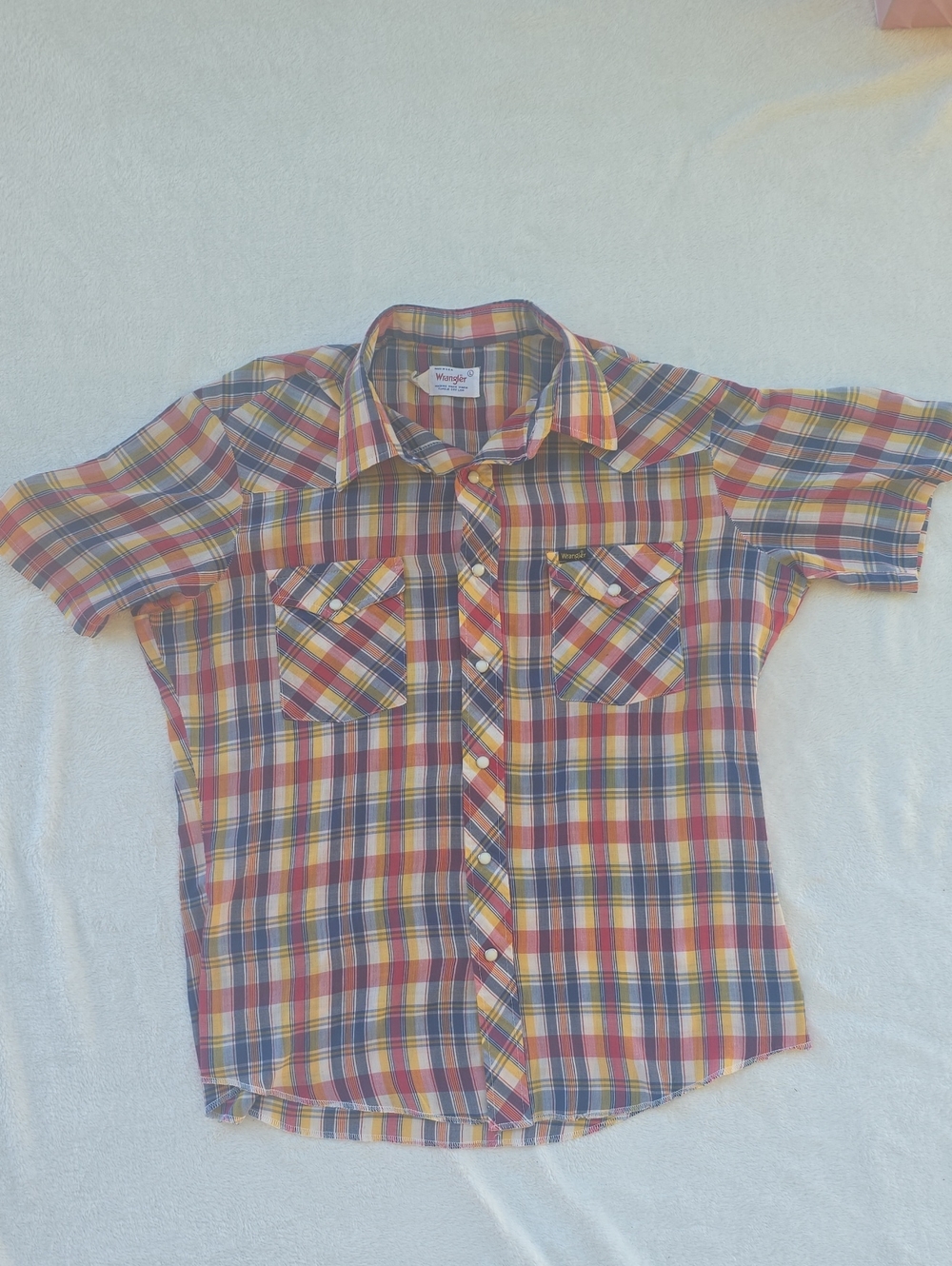 Wrangler Multicolor Plaid Short-Sleeve Button-Down Shirt